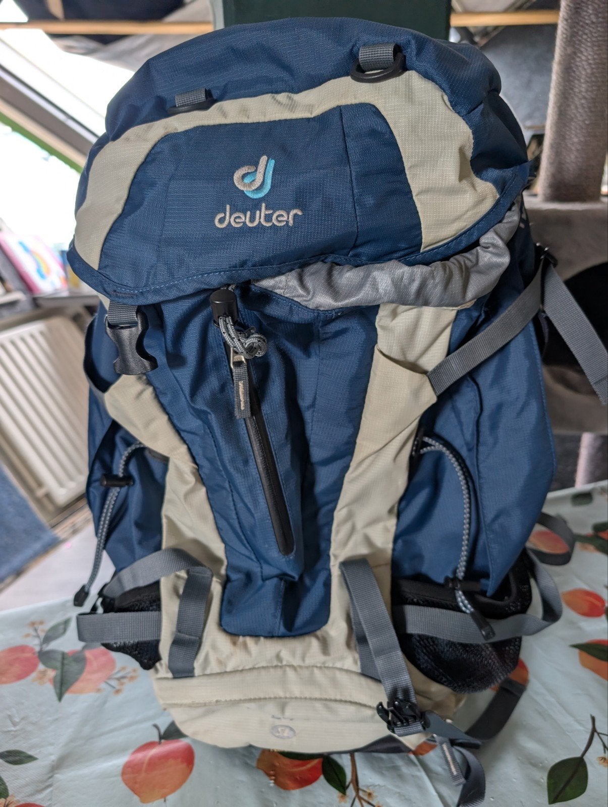 Deuter futura  24 sl, Ophalen of Verzenden, Zo goed als nieuw, Rugzak