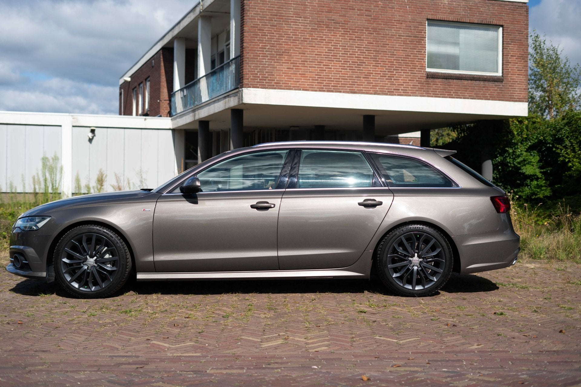 Audi A6 Avant 3.0 TDI quattro Premium Edition | 100.000KM |, Auto's, Dealer onderhouden, Gebruikt, 2000 kg, Leder en Stof