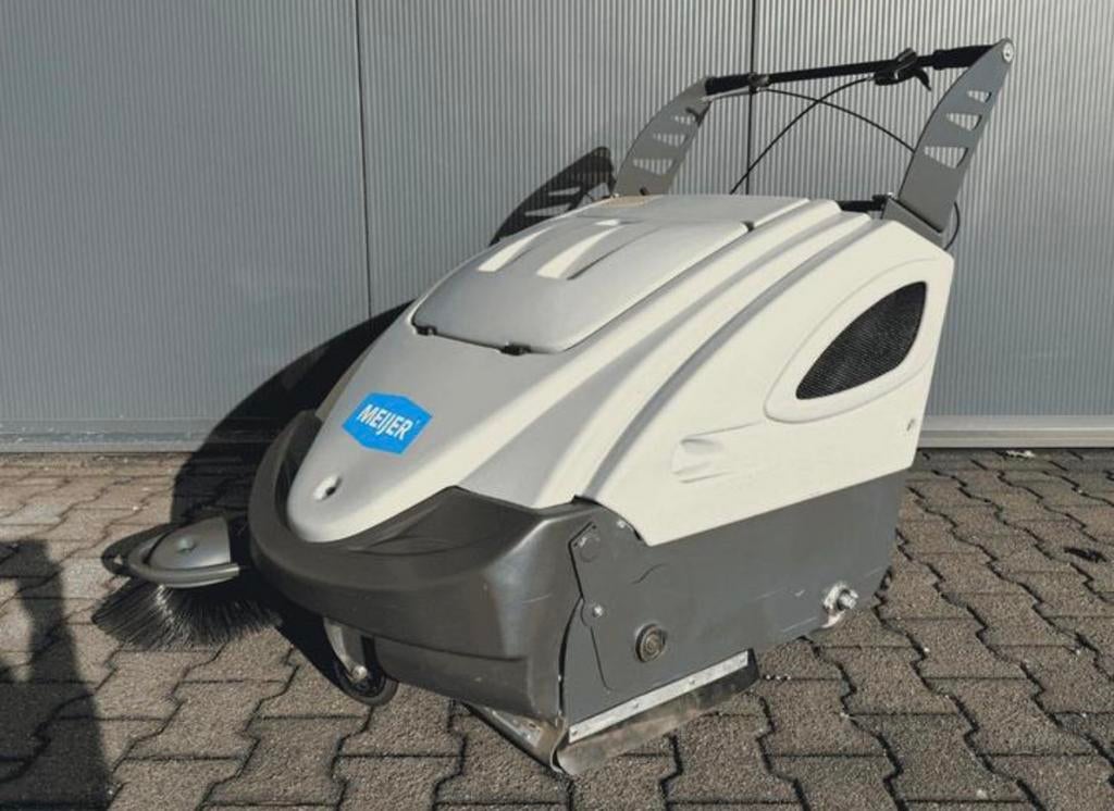 Meijer V90 Veegmachine, Doe-het-zelf en Verbouw, Reinigingsmachines, Ophalen, Gebruikt