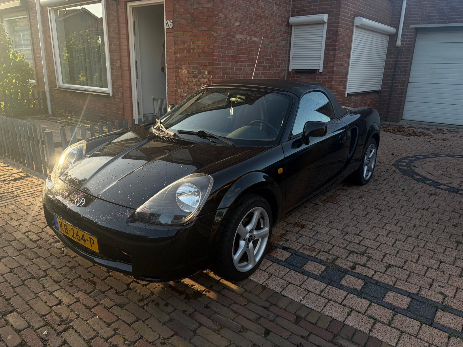 Toyota MR2 1.8 VVT-i Roadster (ZZW30) AIRCO, 4 cilinders, Cabriolet, Zwart, Leder