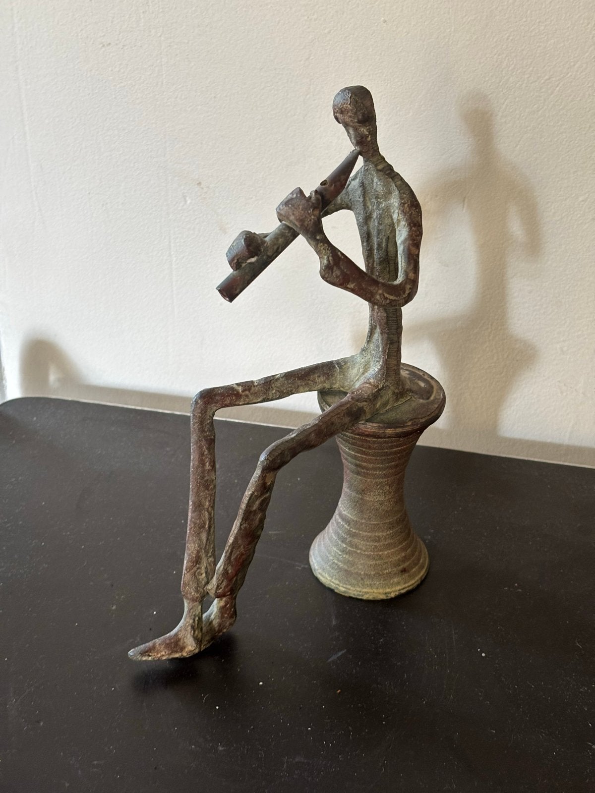Bronzen beeld fluitspeler toegeschreven aan Ruben Ligthart, Antiek en Kunst, Ophalen of Verzenden, 20 - 50 cm, Beeld, Man