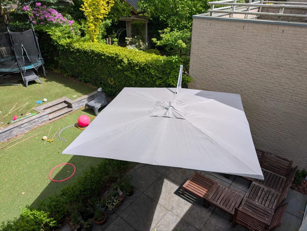 Borek zweefparasol 300x300 cm grijs - zeer nette staat, Tuin en Terras, Parasols, Ophalen, Gebruikt, Verstelbaar