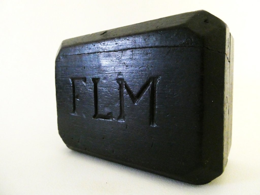 Oud houten kistje met de letters FLM, Ophalen of Verzenden
