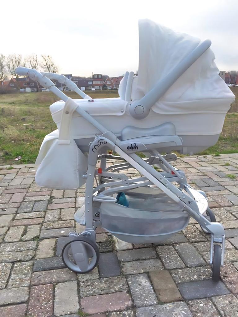 Witte 4 in 1 kinderwagen, Kinderen en Baby's, Kinderwagens en Combinaties, Ophalen, Gebruikt, Overige merken