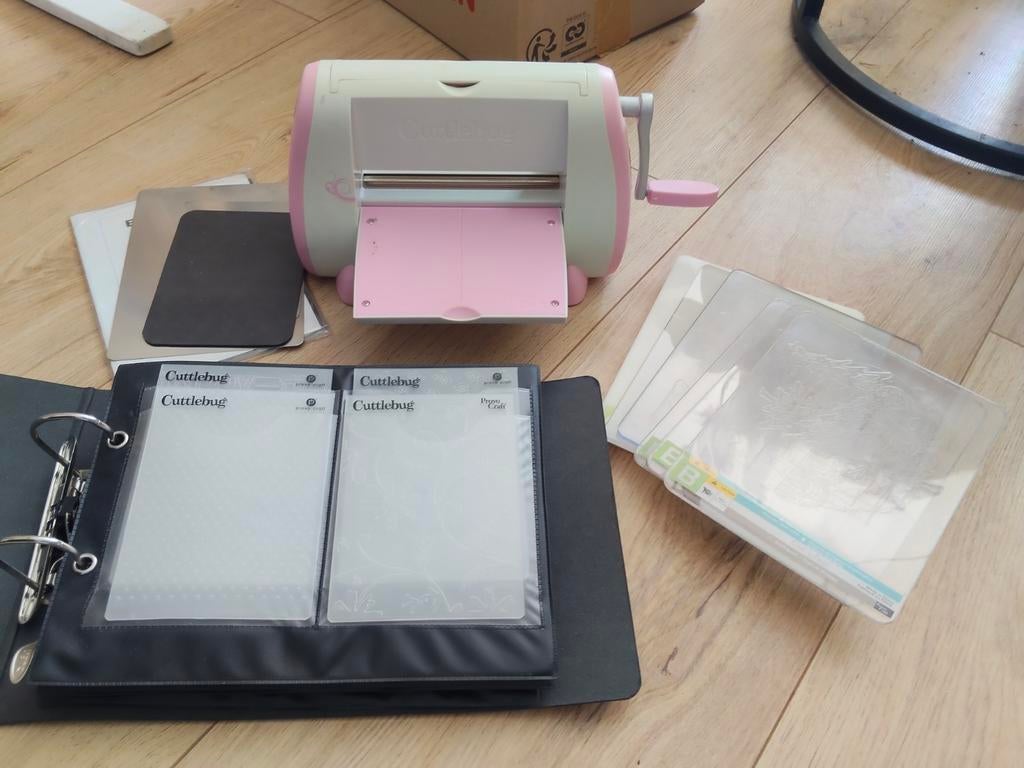 Cuttlebug GERESERVEERD, Ophalen of Verzenden, Overige thema's, Pons of Mal
