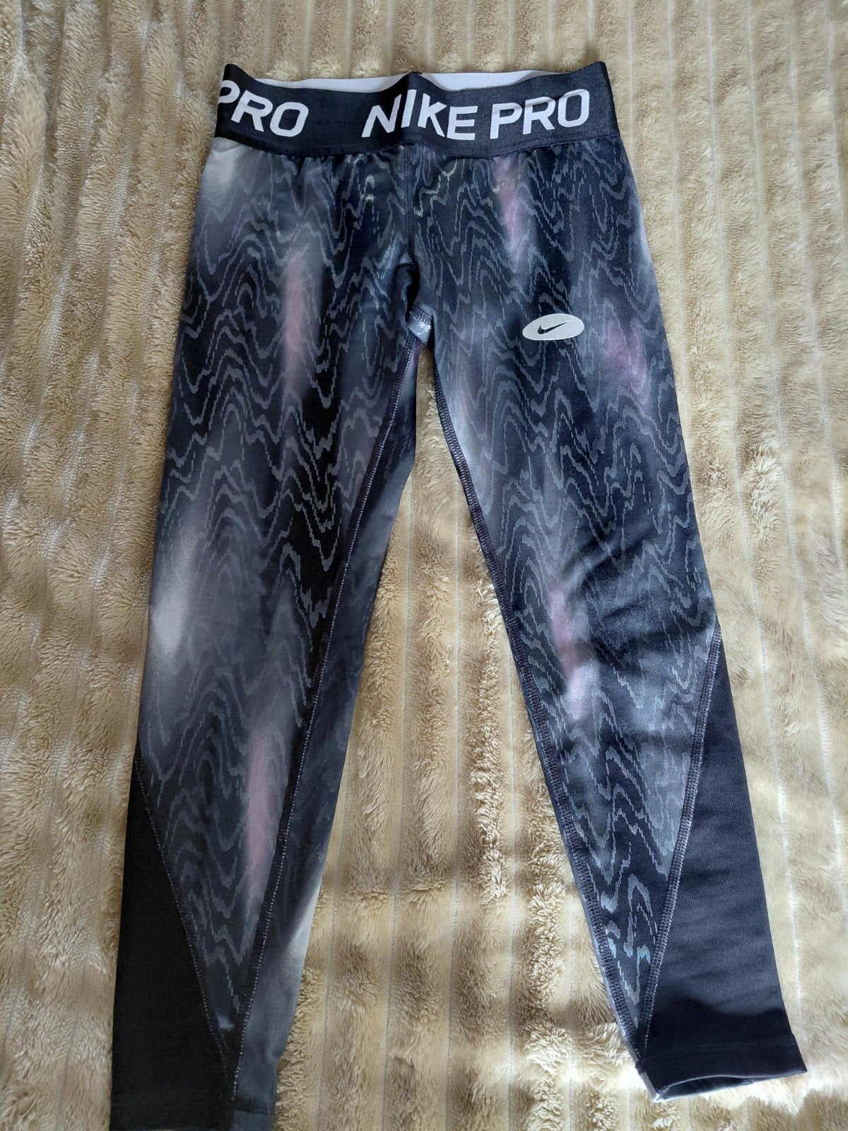 nike pro legging maat 122, Ophalen of Verzenden, Zo goed als nieuw, Meisje, Broek