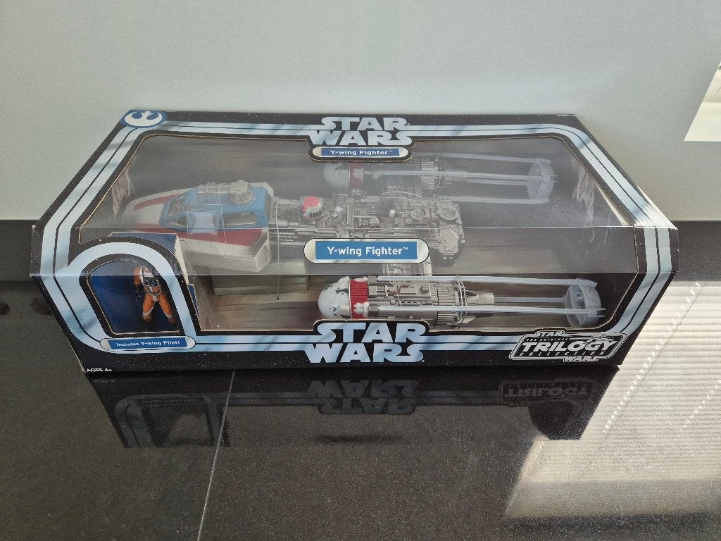 Star Wars OTC Y-Wing Fighter + Y-Wing Pilot, Ophalen of Verzenden, Nieuw, Actiefiguurtje