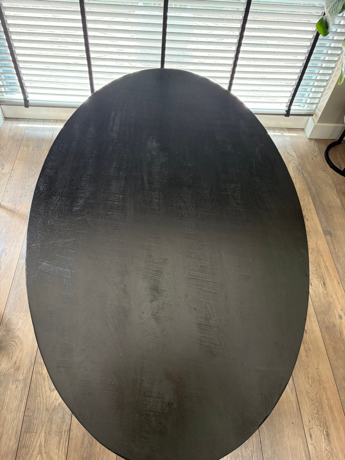 Ovale zwarte eettafel met spinpoot, Huis en Inrichting, Tafels | Eettafels, Ophalen, Gebruikt, 100 tot 150 cm, 150 tot 200 cm
