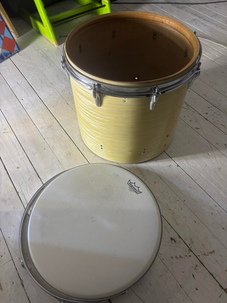 vintage Olympic 16 inch floortom , opknapper, Muziek en Instrumenten, Drumstellen en Slagwerk, Ophalen of Verzenden, Gebruikt