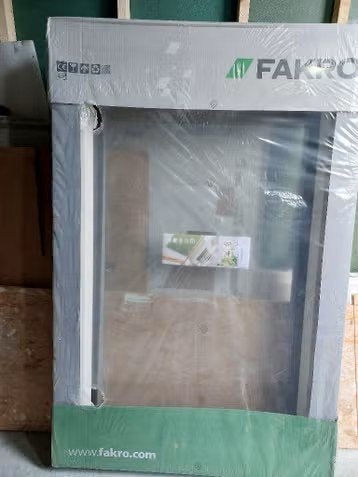 Nieuw Fakro tuimeldakraam FTW-V U3  HR++ glas 94 x 140, Ophalen, Nieuw