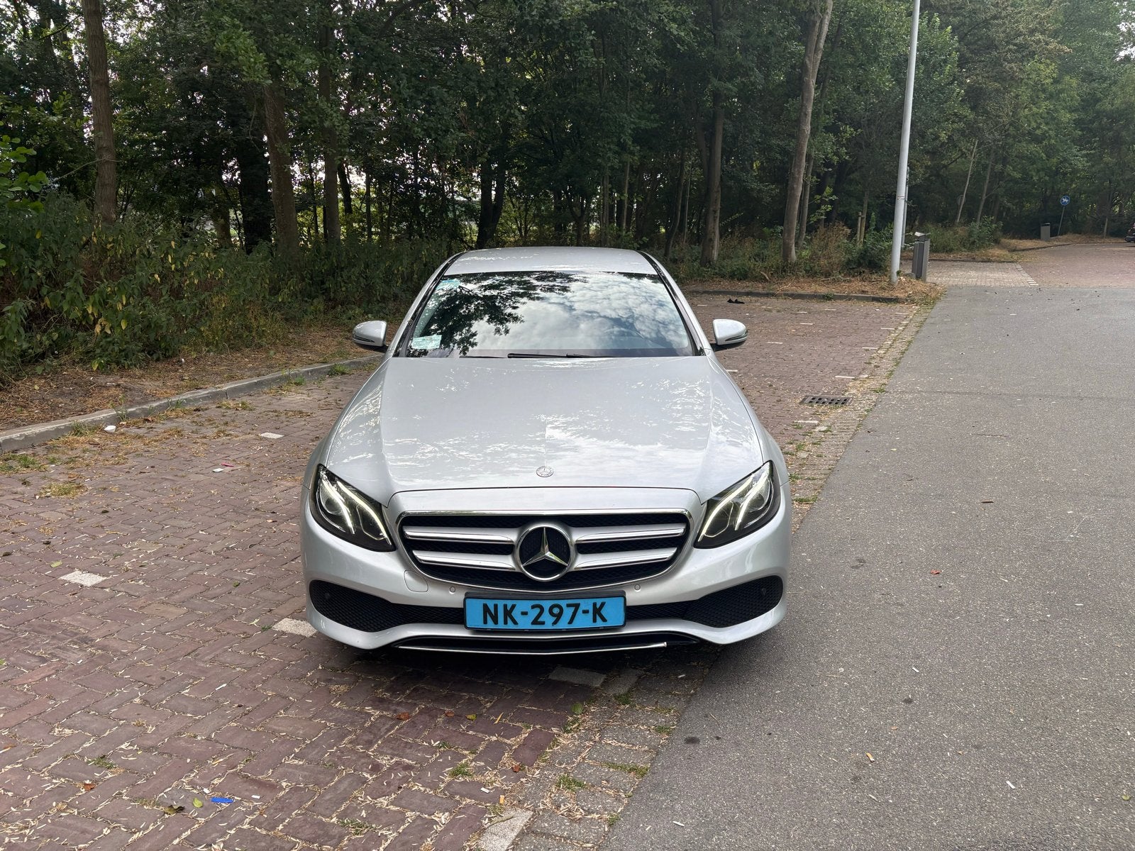 TAXI Mercedes-Benz E-Klasse 2.0 E220 D Sedan AUT 2017 Grijs, Auto's, Automaat, Achterwielaandrijving, 194 pk, 4 cilinders