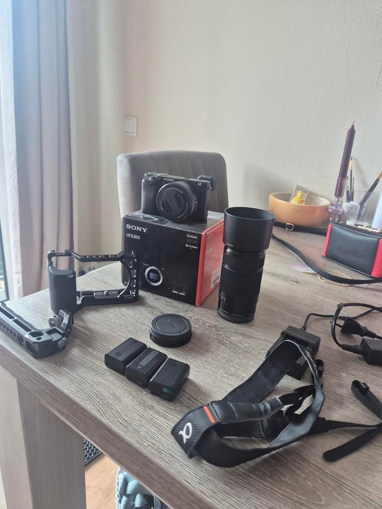 Sony A6300 camera met 2 lezen, Audio, Tv en Foto, Fotocamera's Digitaal, Compact, Ophalen of Verzenden, Zo goed als nieuw, Sony