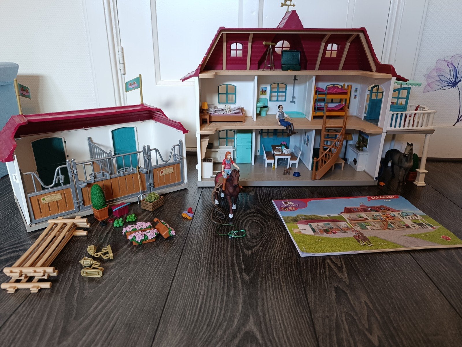 Schleich woonhuis met paardenstal., Ophalen of Verzenden, Zo goed als nieuw, Jongen of Meisje