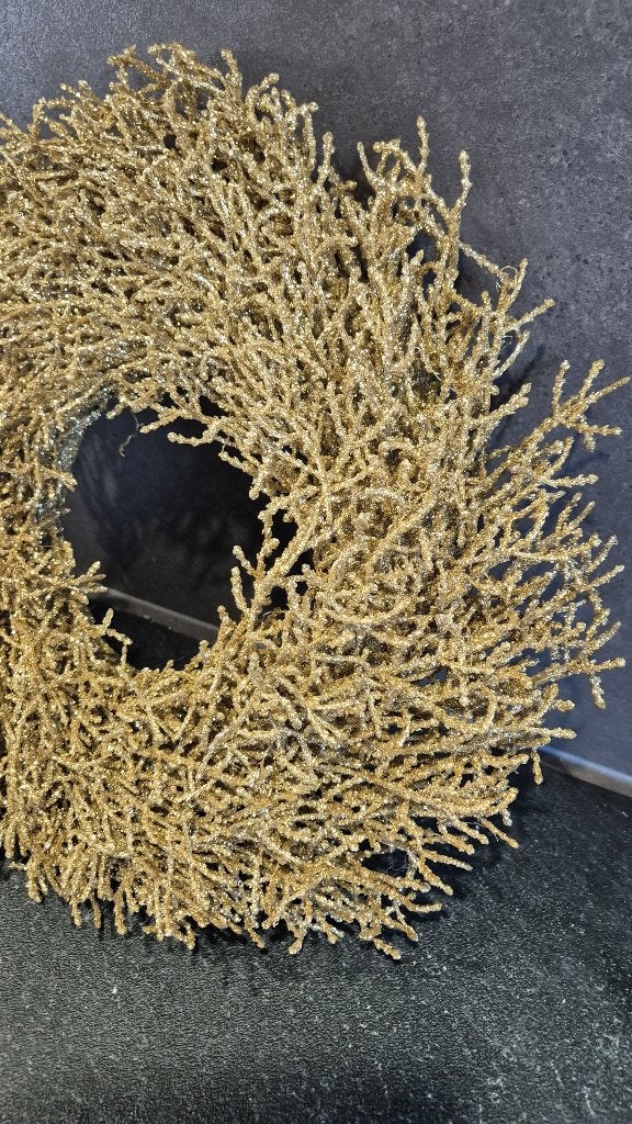 Kerstkrans, tapasschaal, hapjes, gouden takjes. 38cm. S47, Tweedehands verkoop, Tweedehands verkoop, Gebruikt, Ophalen of Verzenden
