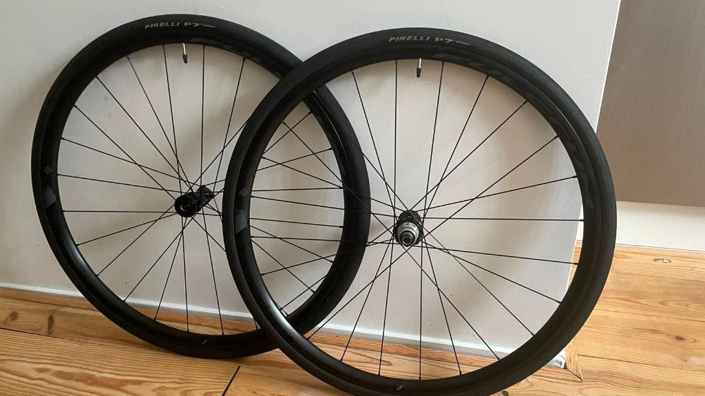 Fulcrum Racing 600 DB wielset met Pirelli P7 Sport banden, Fietsen en Brommers, Fietsonderdelen, Zo goed als nieuw, Aluminium