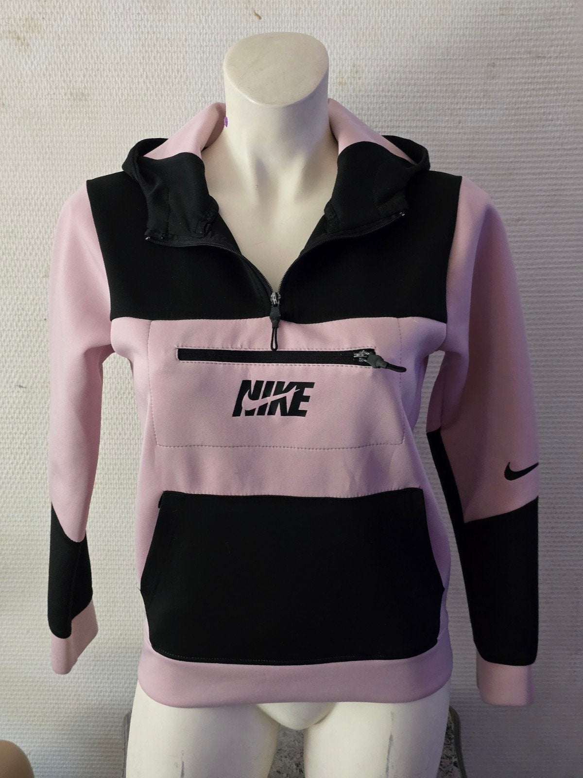Nike Dri-FIT Hoodie Roze/Zwart - Maat XS, Kleding | Dames, Truien en Vesten, Nike, Ophalen of Verzenden, Roze, Maat 34 (XS) of kleiner