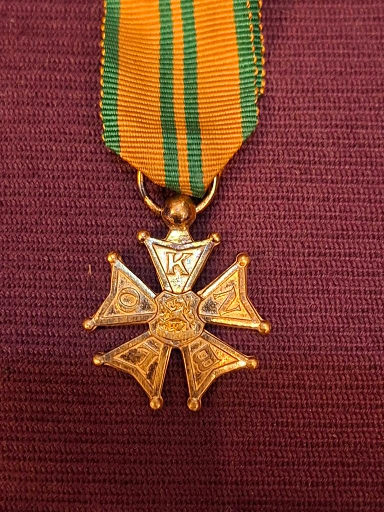 Vierdaagse medaille kruis met lint KNBLO 2cm, Postzegels en Munten, Penningen en Medailles, Ophalen of Verzenden, Overige materialen