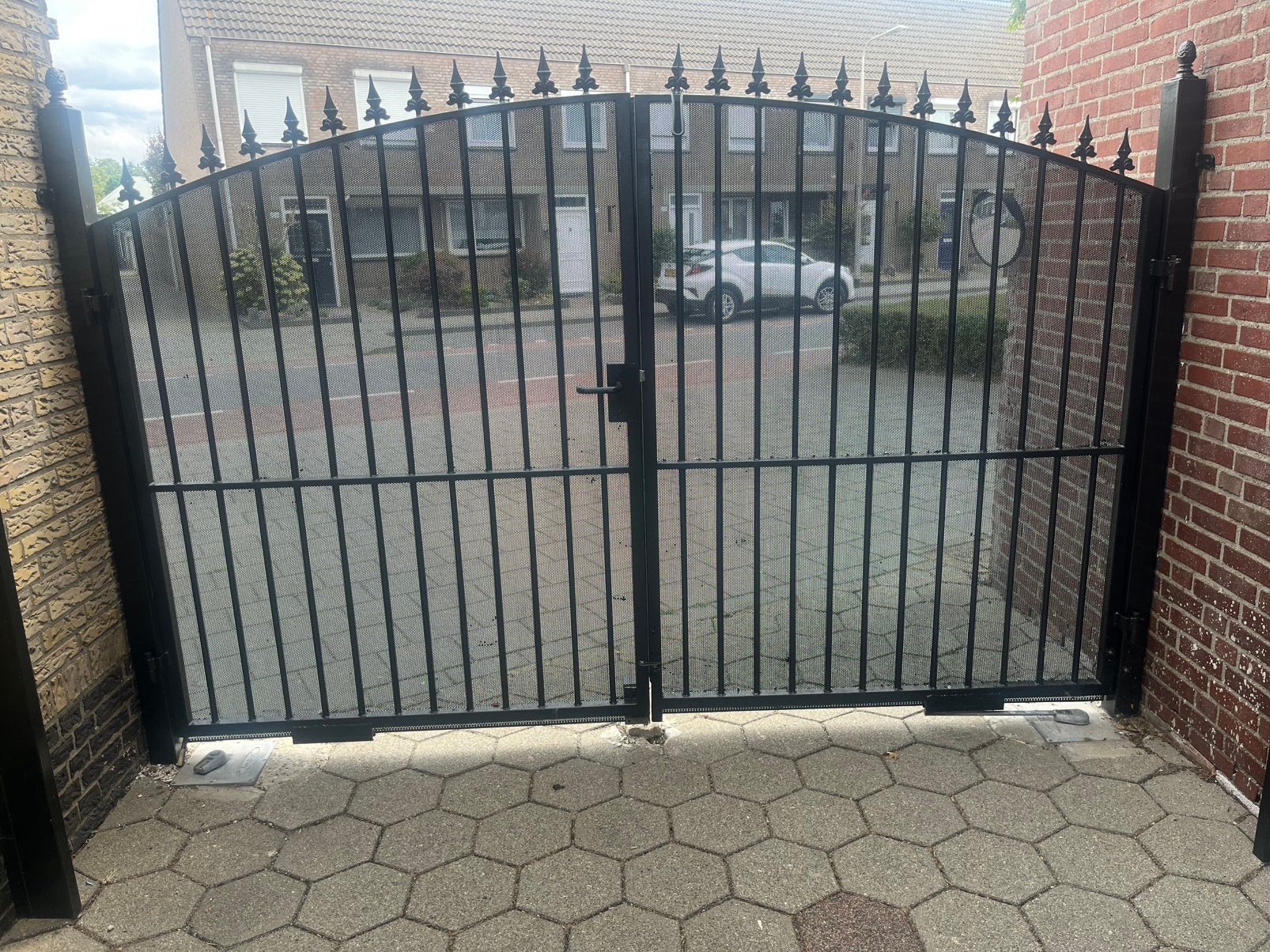 Electrische Sierpoort zeer netjes 310 cm x 200 cm, Ophalen, Zo goed als nieuw, IJzer