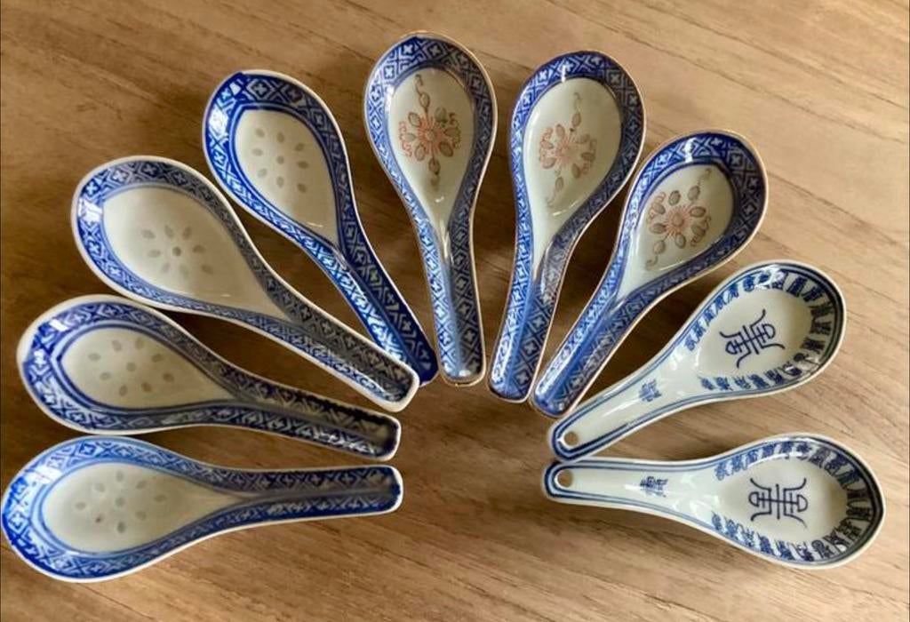 Porseleinen soeplepels, 9 stuks, 3 motieven [enkel ophalen], Huis en Inrichting, Keuken | Servies, Ophalen, Zo goed als nieuw