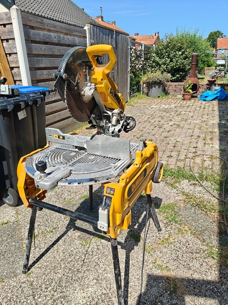 DeWalt D27107 Flipover-zaag  compleet, Doe-het-zelf en Verbouw, Gereedschap | Zaagmachines, Ophalen, Gebruikt, DeWalt, 70 mm of meer
