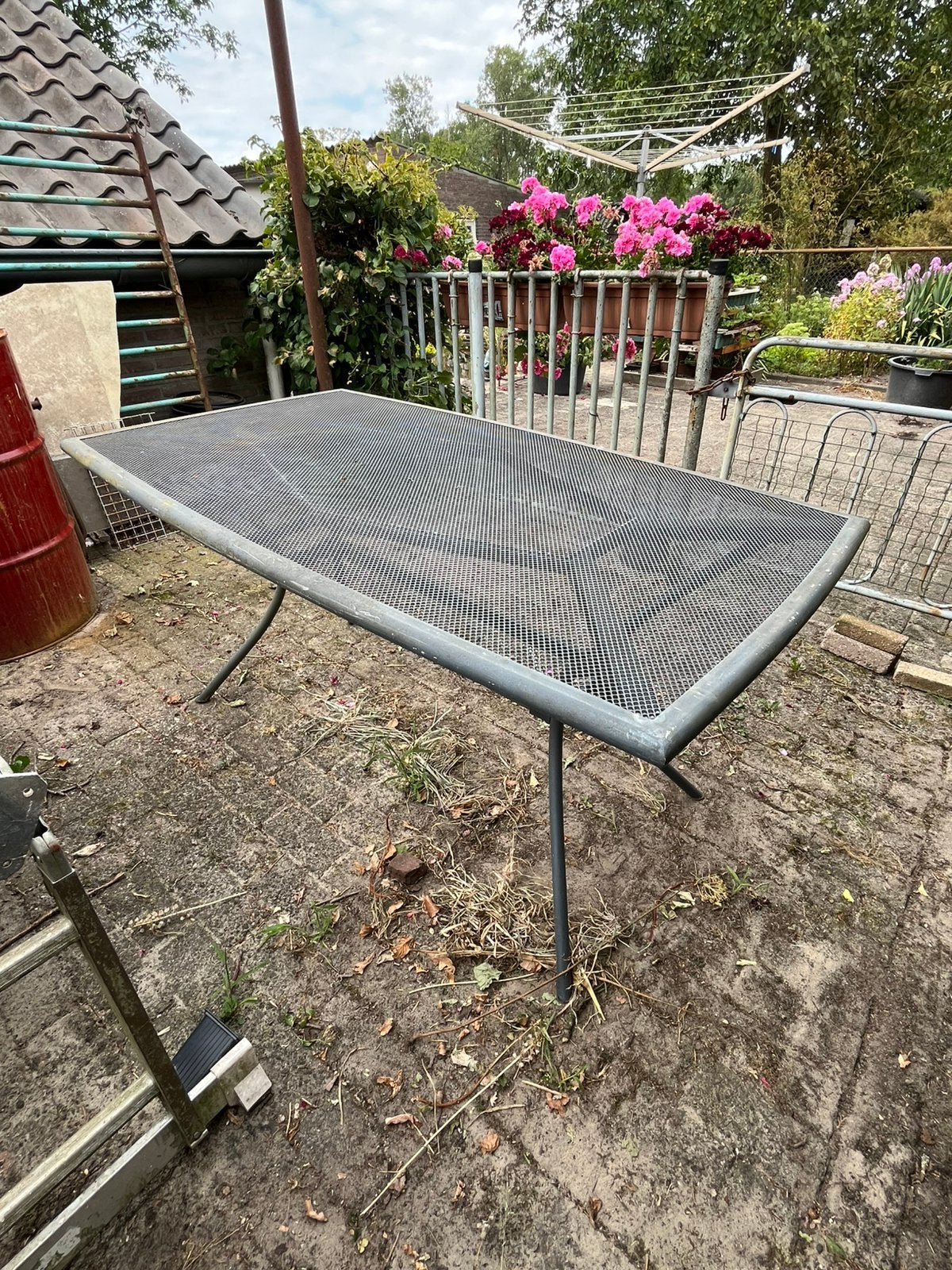 Metalen tafel, Tuin en Terras, Ophalen of Verzenden, Gebruikt, Vierkant, Metaal