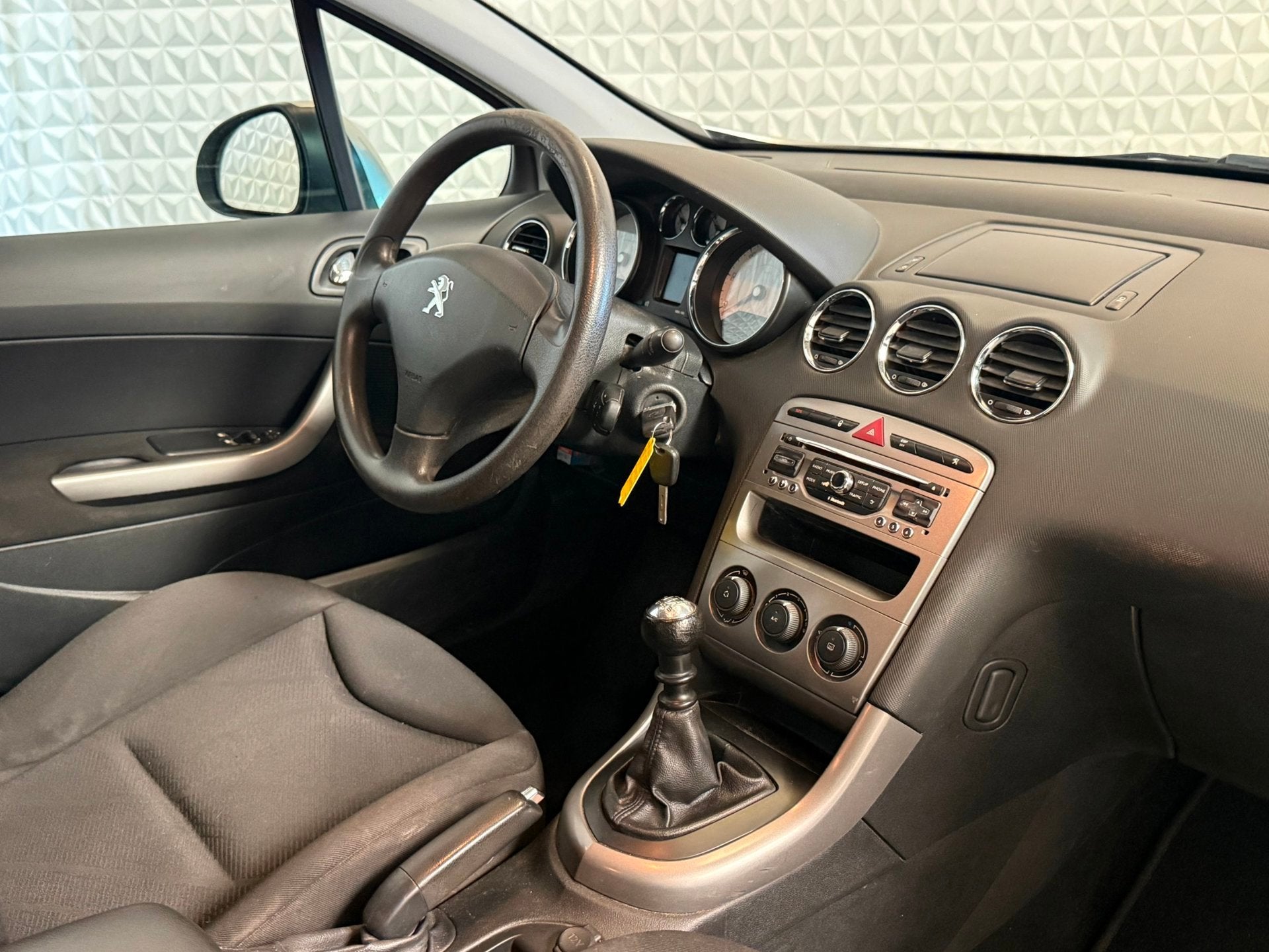 Peugeot 308 SW 1.6 e-HDi Blue Lease / EXPORT PRIJS EX BPM! (, Voorwielaandrijving, Euro 5, Gebruikt, Start-stop-systeem