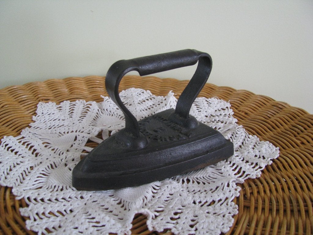 Cast Iron # gietijzer * strijk bout - ijzer van TOEN ( D ), Antiek en Kunst, Ophalen of Verzenden