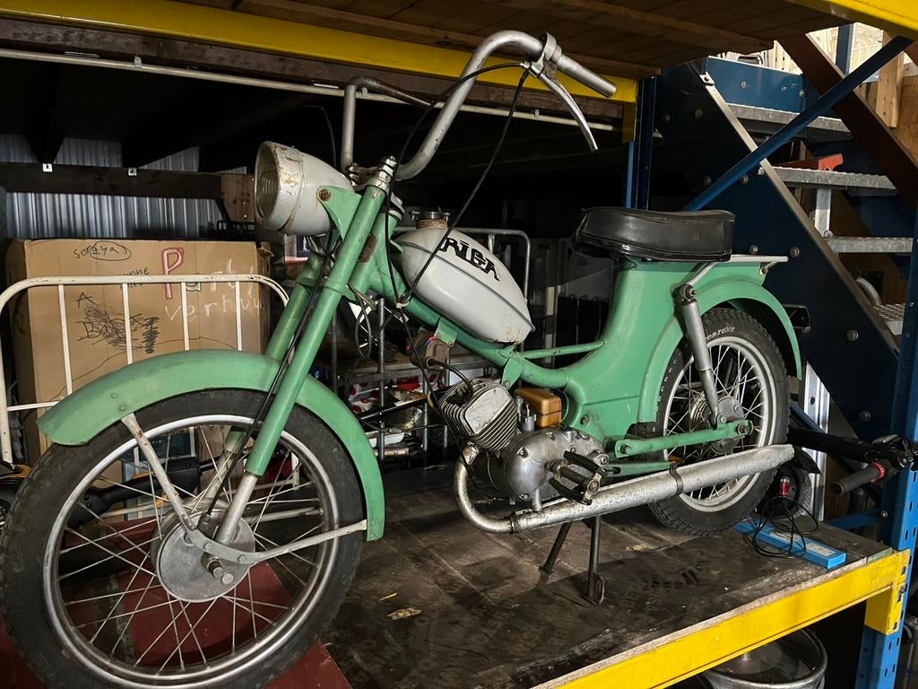 Oude oldtimer brommer riga te koop, Fietsen en Brommers, Brommers | Oldtimers, Overige merken, Ophalen