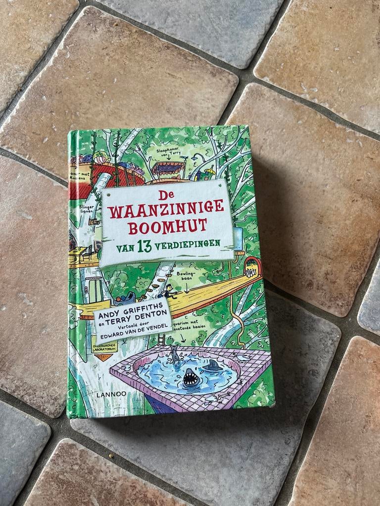De Waanzinnige Boomhut van 13 Verdiepingen - Andy Griffiths, Ophalen of Verzenden, Zo goed als nieuw, Fictie algemeen