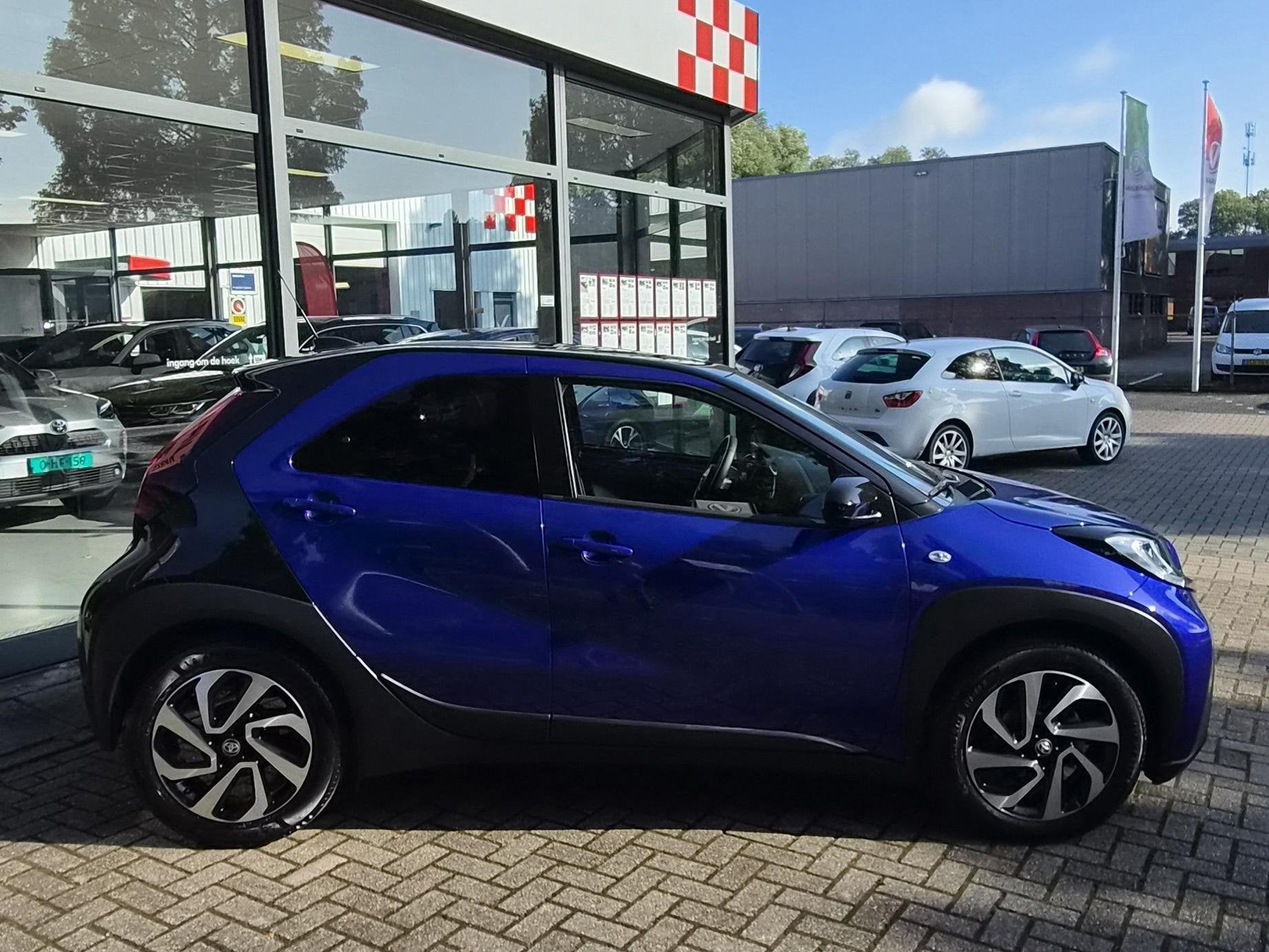 Toyota Aygo X 1.0 VVT-i S-CVT Pulse |Apple|Two Tone|17 inch, Auto's, Toyota, Stof, Gebruikt, Euro 6, Start-stop-systeem
