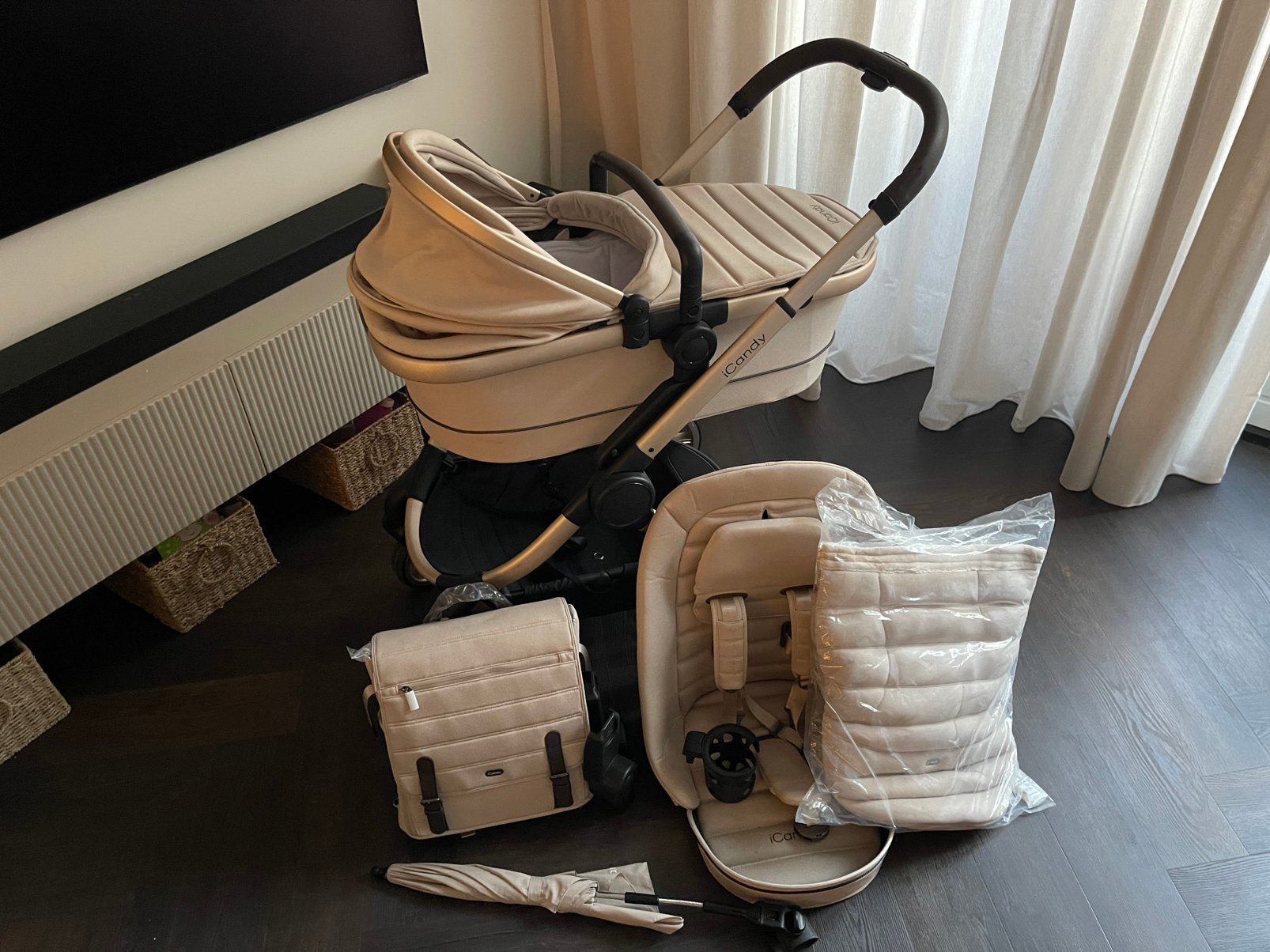 iCandy Peach 2-1 Biscotti kinderwagen + Accessoires pakket, Ophalen, Zo goed als nieuw, Overige merken, Verstelbare duwstang