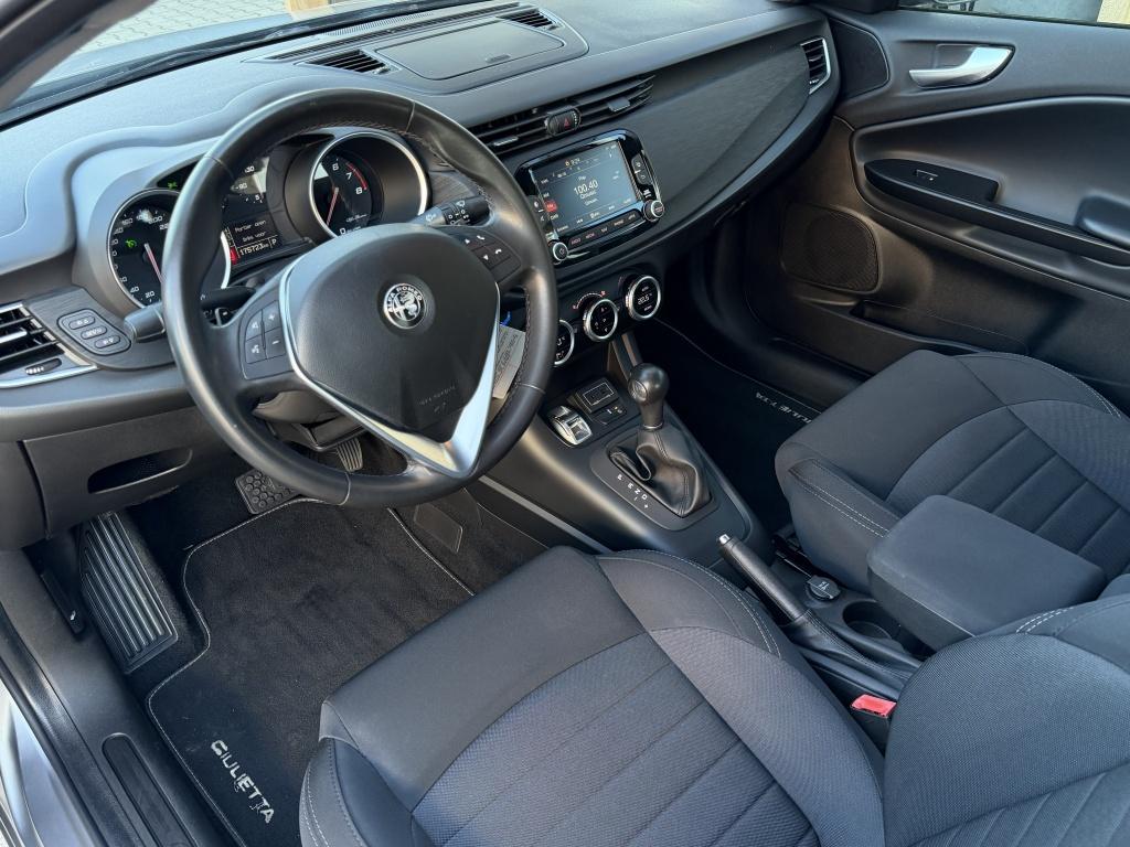 Alfa Romeo Giulietta 1.4 T MultiAir Super (bj 2017), Automaat, Stof, Euro 6, 4 cilinders