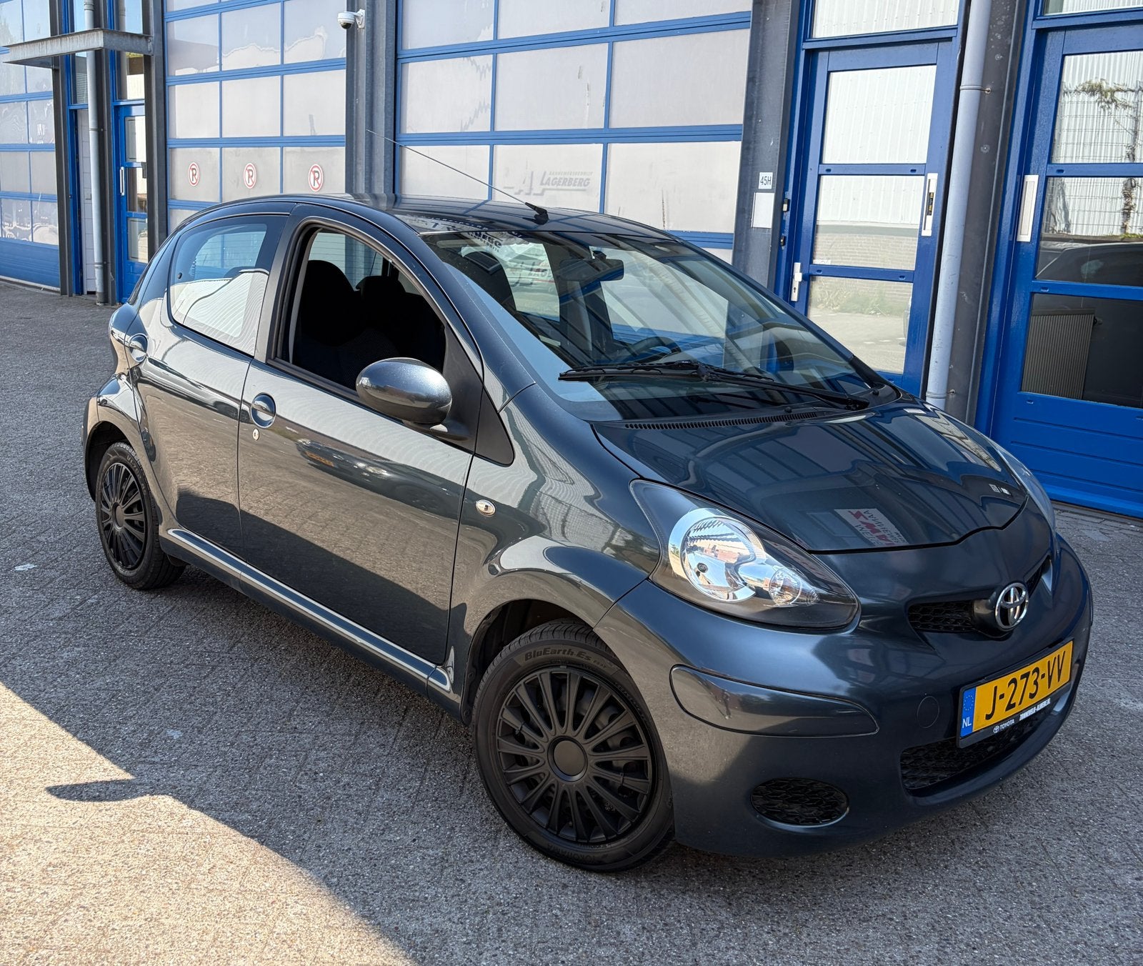Toyota Aygo 1.0 12V Vvt-i 5DRS AIRCO, Voorwielaandrijving, 4 stoelen, 68 pk, Bedrijf