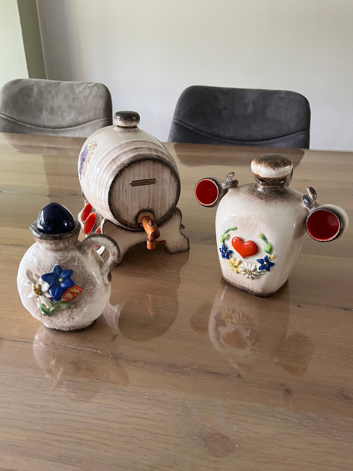 Vintage keramische drankenset - Wijnvat en karaffen, Antiek en Kunst, Ophalen