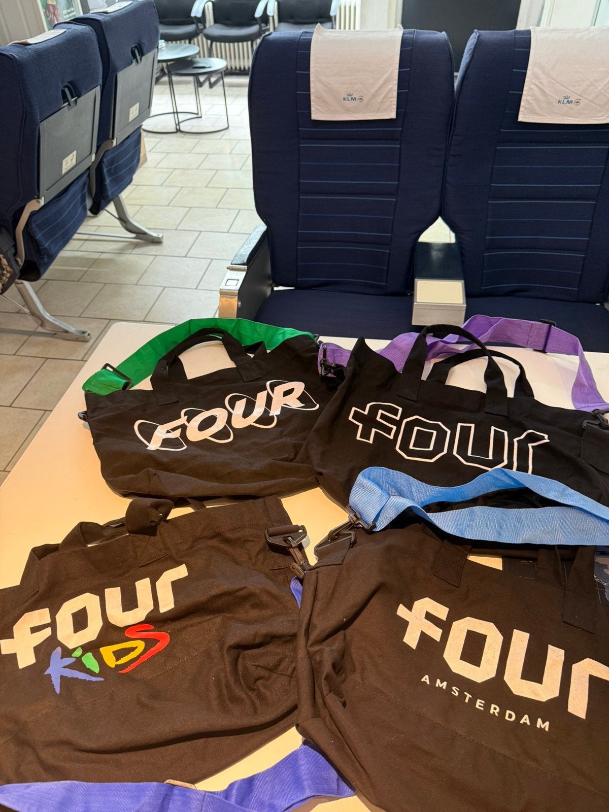 NIEUWE ONGEBRUIKTE FOUR TASSEN, Ophalen, Nieuw, Unisex volwassen