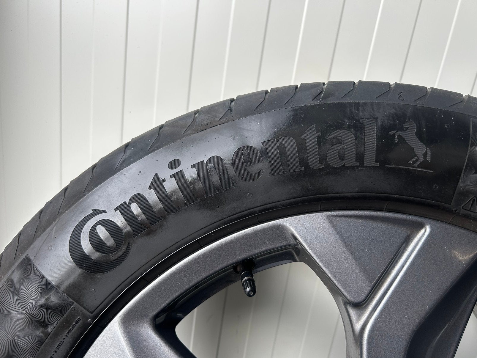 Foto 10 van Originele Ford Kuga Mach-E 5x108 18 Inch Zomer