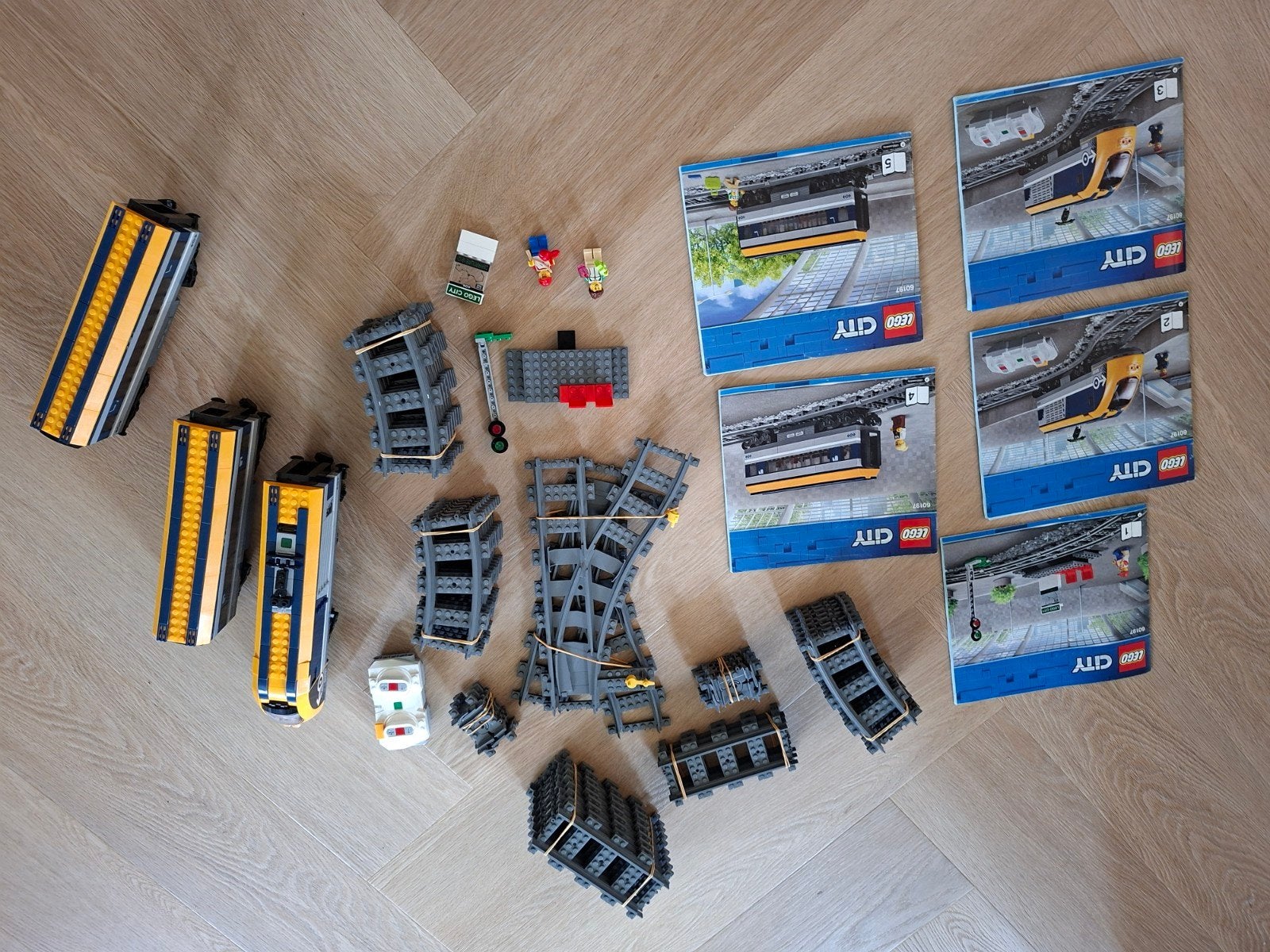 LEGO City Passagierstrein 60197 plus 2x 60205 en 1x 60238, Ophalen of Verzenden, Zo goed als nieuw, Overige merken