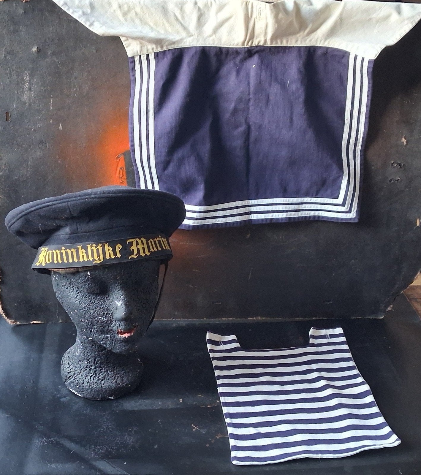 KONINKLIJKE MARINE. Matroos kledij. 3 st. Oud. * Zie tekst., Ophalen, Marine, Nederland, Kleding of Schoenen