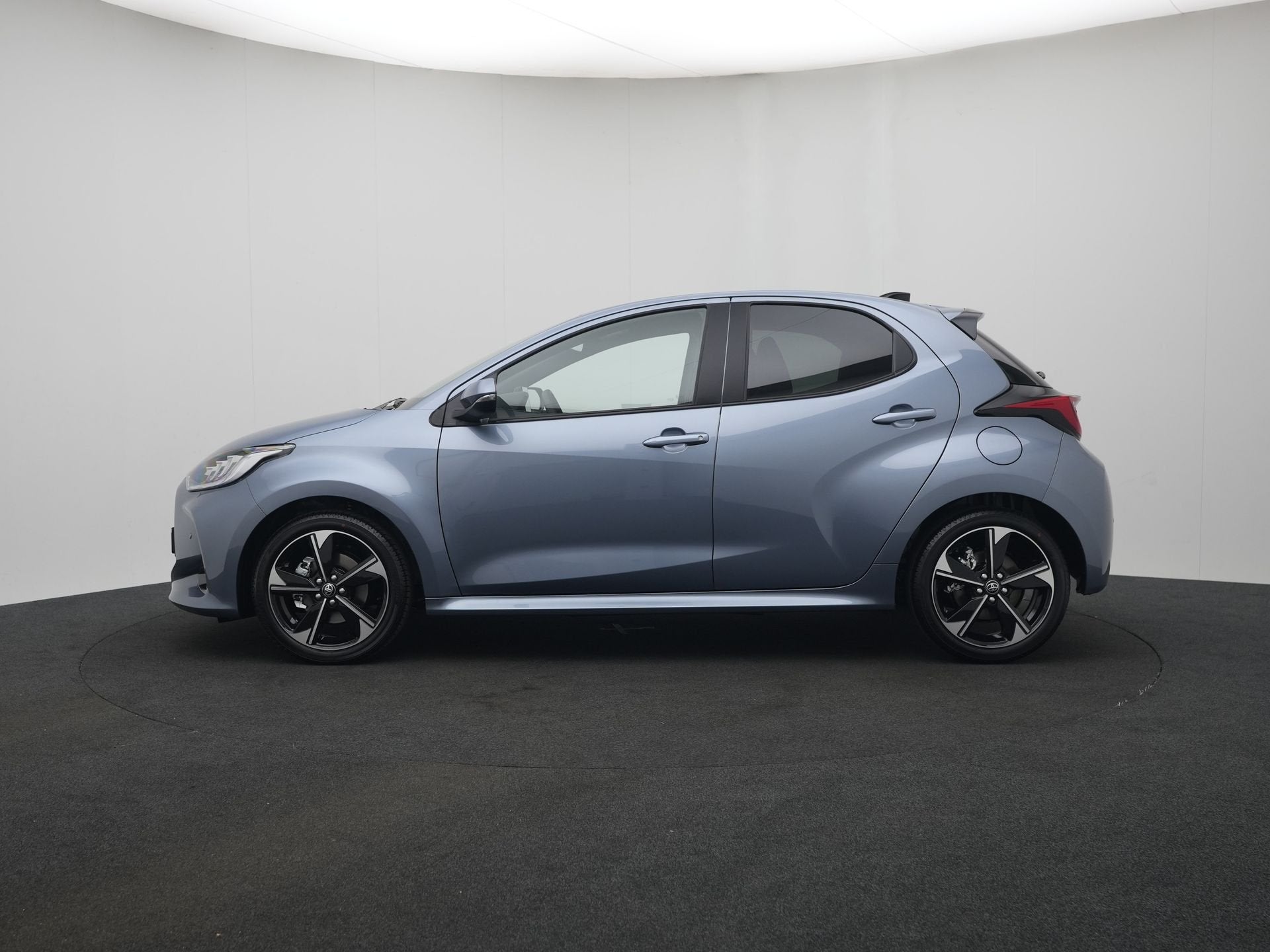 Toyota Yaris 1.5 Hybrid 130 Executive | Halflederen Bekledin, Auto's, 450 kg, Adaptive Cruise Control, Nieuw, Hybride Elektrisch/Benzine