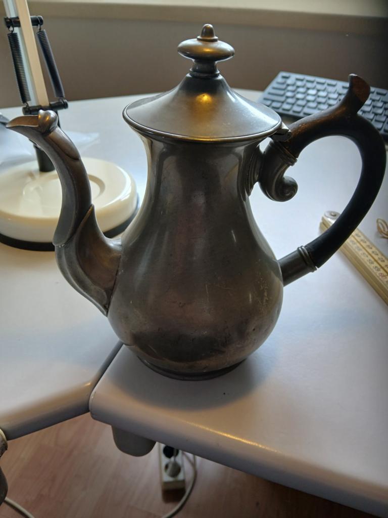 Antieke Tinnen Theepot met Houten Handvat - 19 cm, Antiek en Kunst, Antiek | Tin, Ophalen of Verzenden