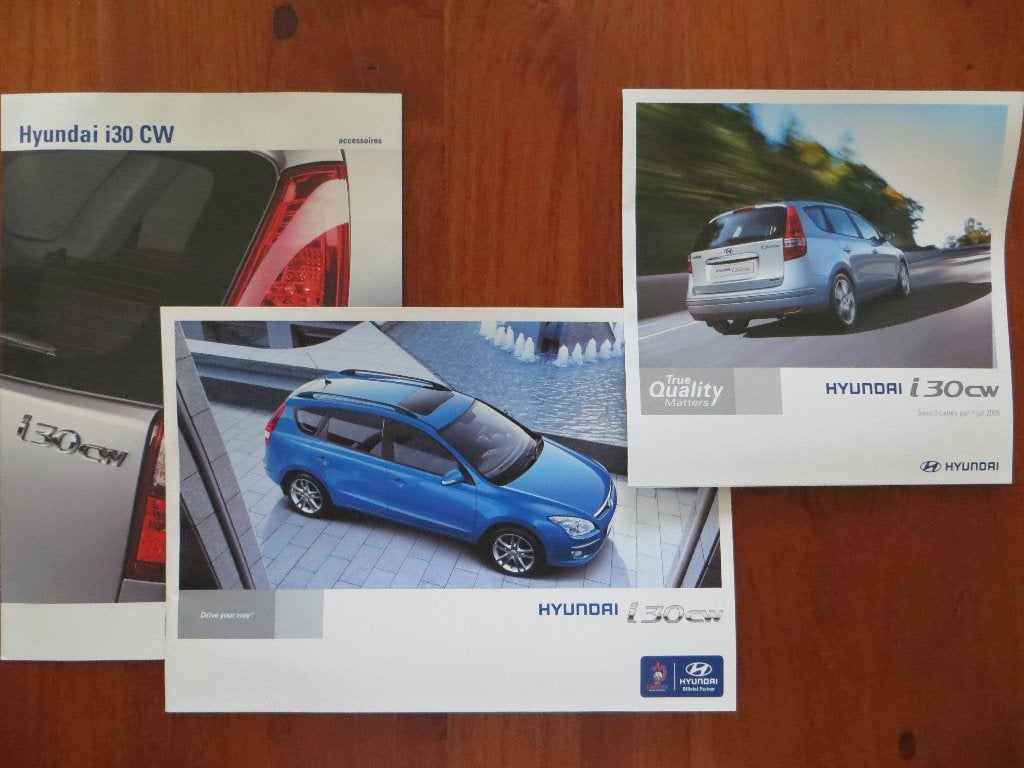 Hyundai i30 cw (2009) + 2 bijlagen, Ophalen of Verzenden, Nieuw, Overige merken