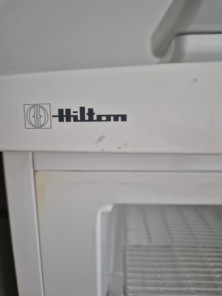 Hilton Vrieskast - Energieklasse A, Witgoed en Apparatuur, Gebruikt, Minder dan 60 cm, Energieklasse A of zuiniger, 140 tot 160 cm