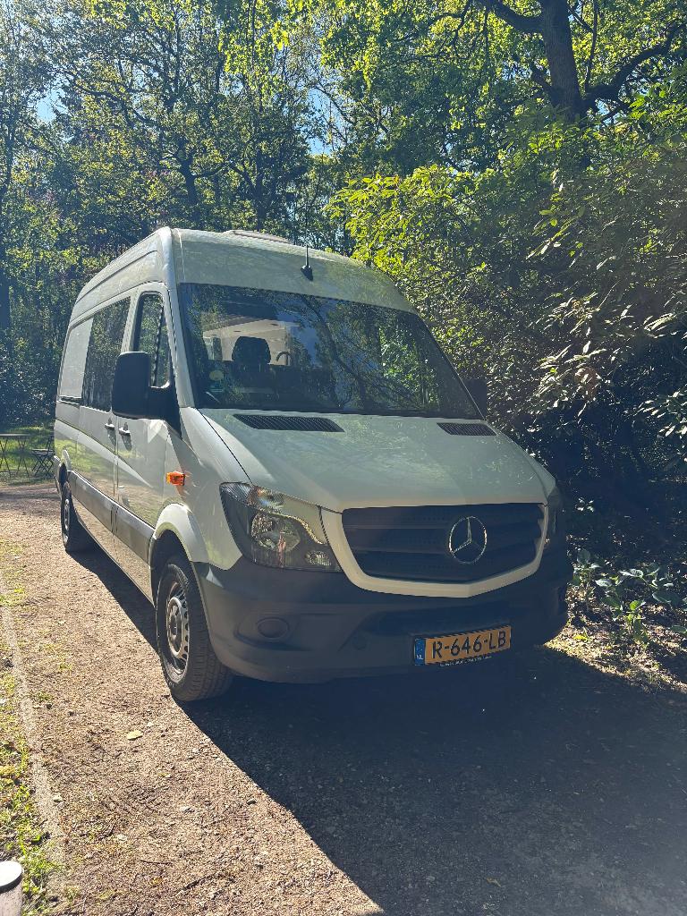 Mercedes-Benz Sprinter (L2H2) — Off-Grid Stealth Camper, Chemisch toilet, Buscamper of Camperbus, Bestuurdersdeur, Tot en met 2