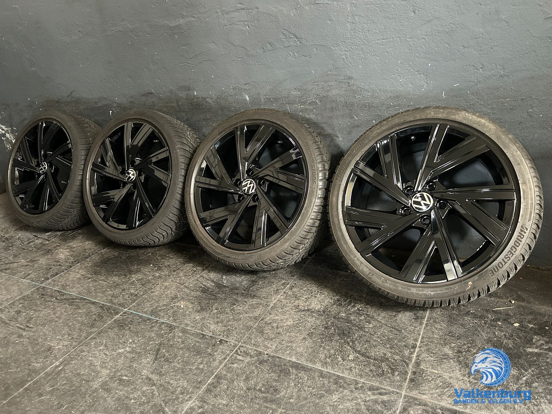6-7mm! Originele VW Golf 8 GTI 5H Bergamo 18 inch zwarte vel