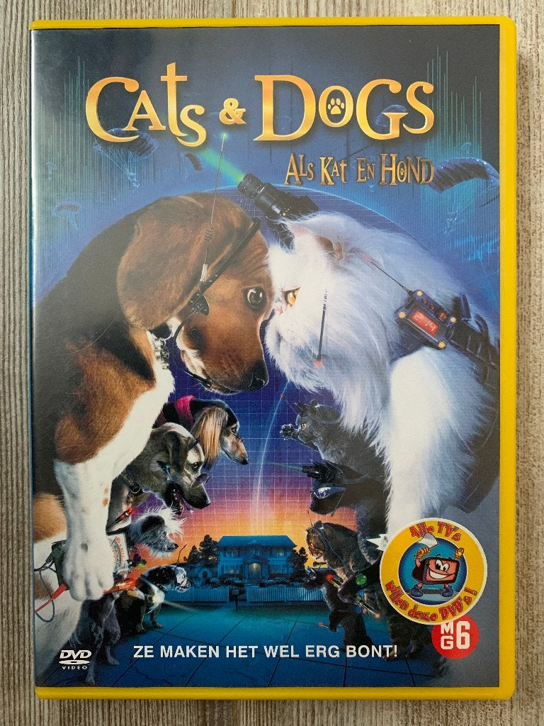 DVD Cats & Dogs (als kat en hond), Nederlands, Nederlands, Ophalen of Verzenden, Zo goed als nieuw
