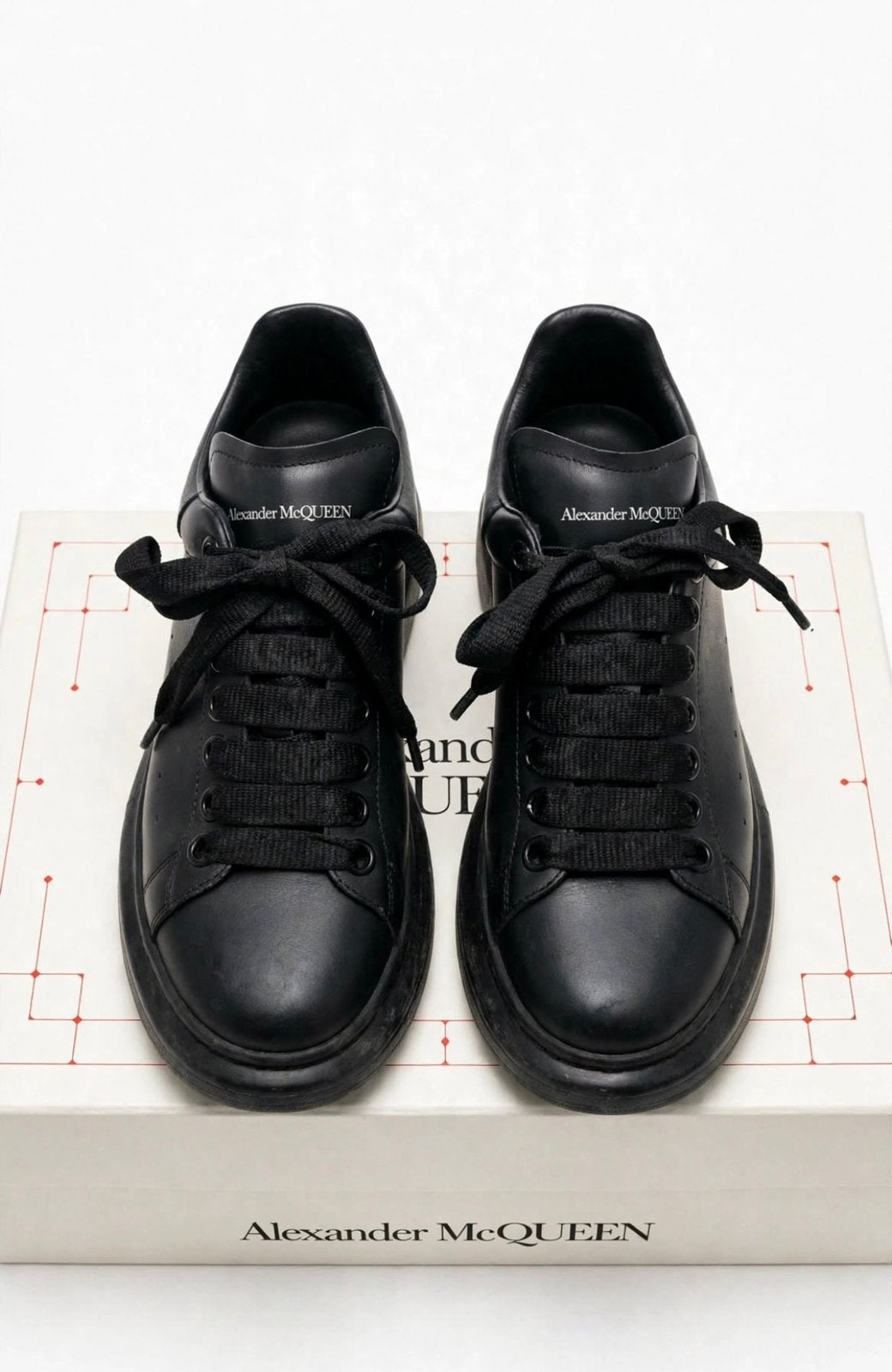 Alexander McQueen Triple Black - Met Originele Doos, Ophalen of Verzenden, Zo goed als nieuw, Zwart