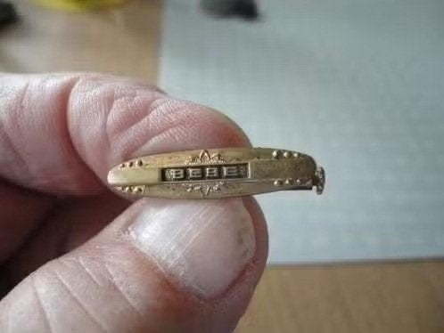 Franse Art-Deco vergulde broche/speld, BEBE  jaren 20., Verzenden, Overige materialen, Broche, Verguld