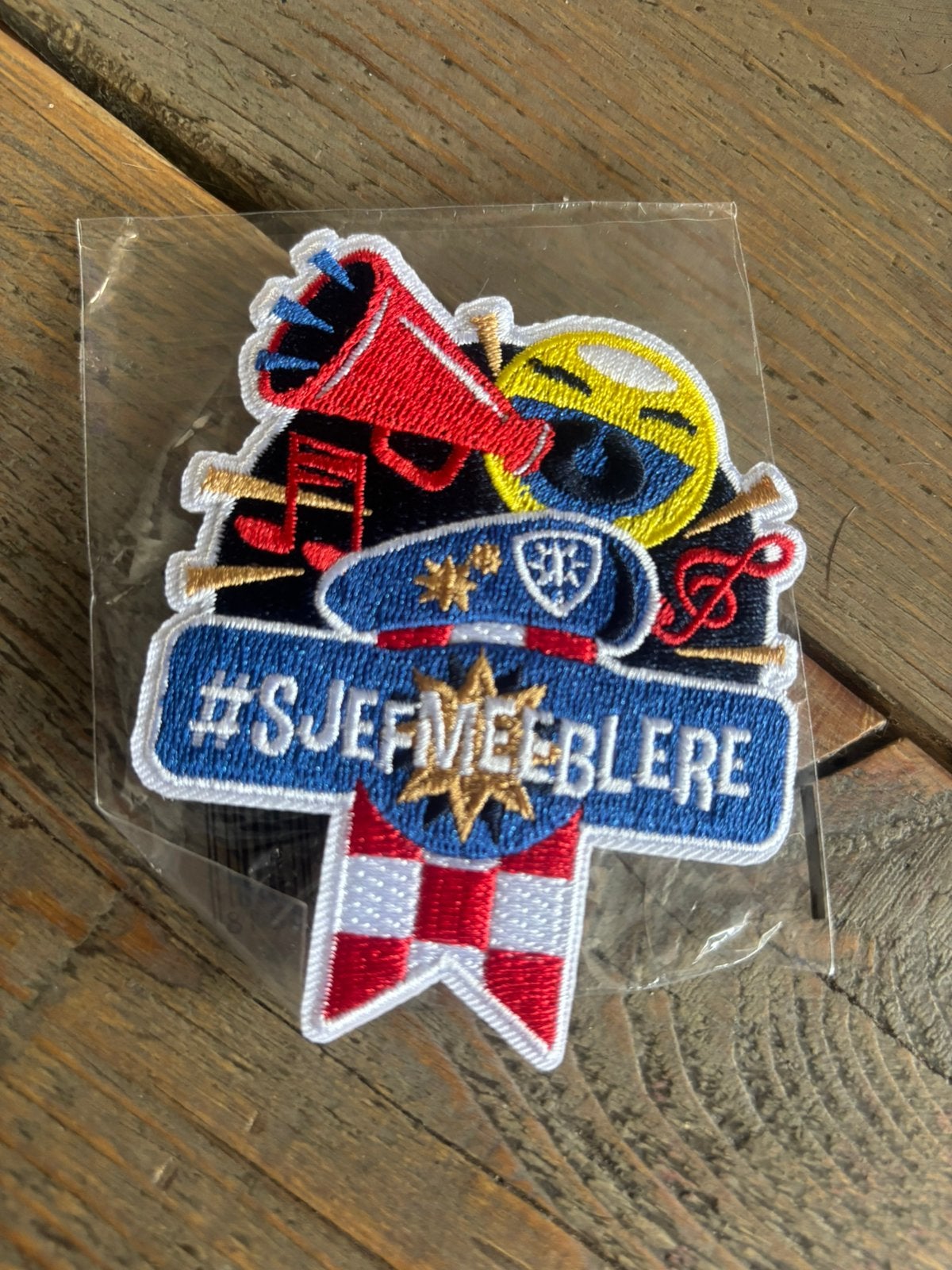 New: Geborduurde carnavals embleem #SJEFMEEBLERE 5€, Ophalen of Verzenden, Nieuw, Jongen of Meisje