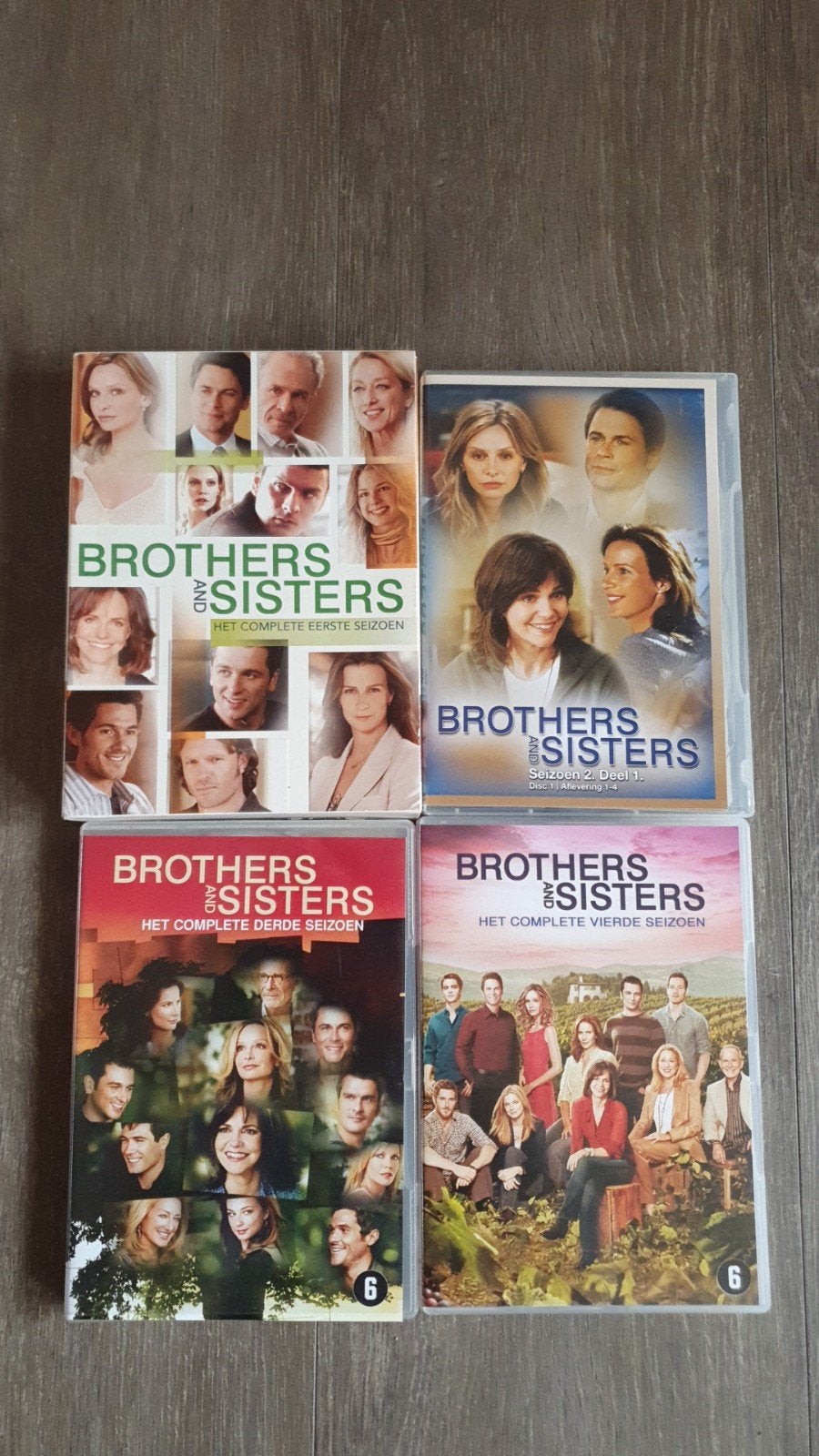 Brothers & Sisters DVD's - Seizoen 1, 2, 3 en 4, Cd's en Dvd's, Dvd's | Tv en Series, Ophalen of Verzenden, Zo goed als nieuw