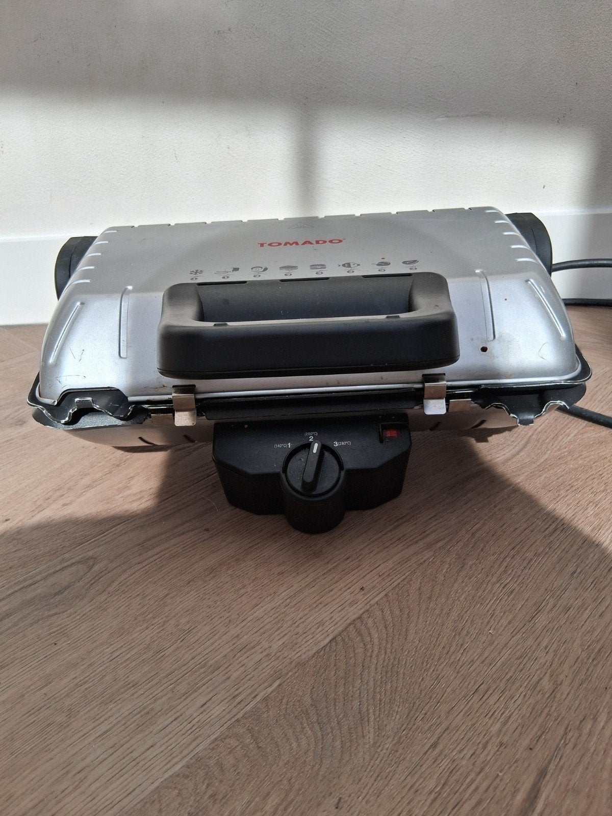 Tomado Tosti-ijzer / Grill - Uitstekende Staat, Ophalen of Verzenden, Zo goed als nieuw